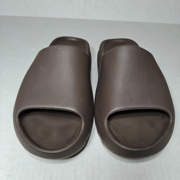 Adidas Yeezy Original Slide Soot 2020 Brown Slip OnSandals Men's Shoe Size 12